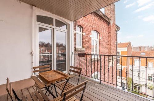 La Madeleine Apartment | 2 bedroom apartment with terrace, near Lille