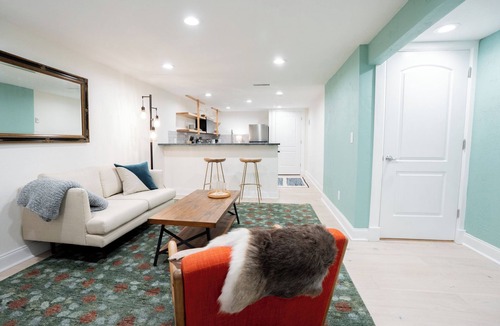 Lander Apartment | 2-Bedroom Apartment with Backyard in Lander