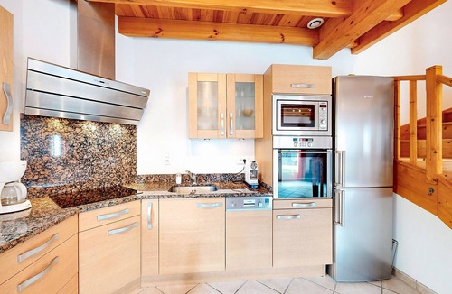 Louvie-Soubiron House | 2 bedroom awesome home in Louvie-Soubiron