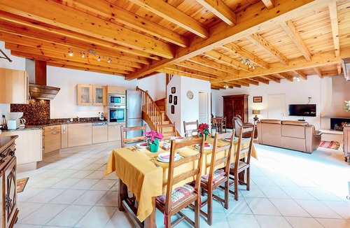 Louvie-Soubiron House | 2 bedroom awesome home in Louvie-Soubiron