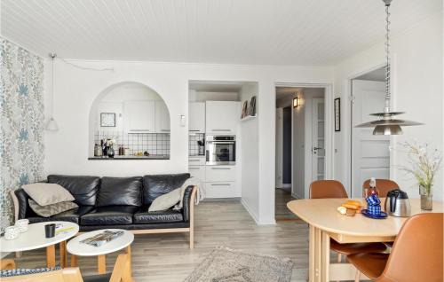 Sandkaas Apartment | 2 Bedroom Awesome Apartment In Allinge