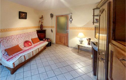 Bas-en-Basset House | 2 Bedroom Awesome Home In Bas-En-Basset