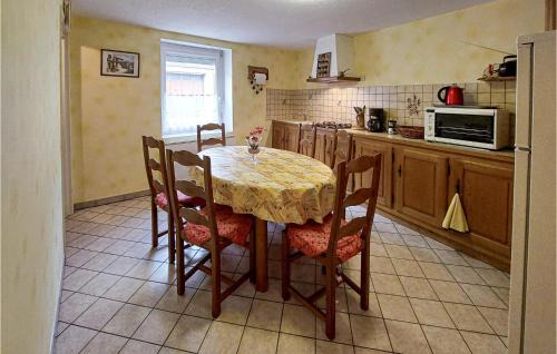 Bas-en-Basset House | 2 Bedroom Awesome Home In Bas-En-Basset
