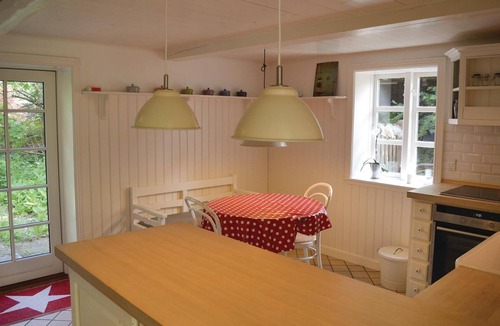Smidstrup Strand House | 2 bedroom awesome home in Gilleleje