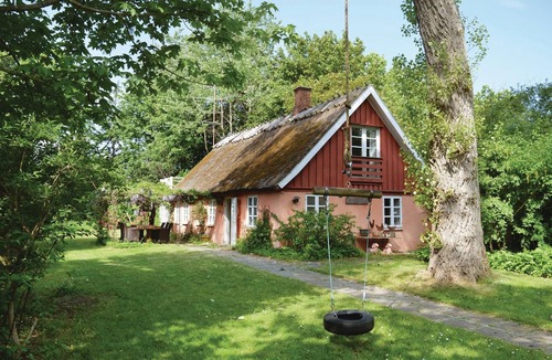 Smidstrup Strand House | 2 bedroom awesome home in Gilleleje