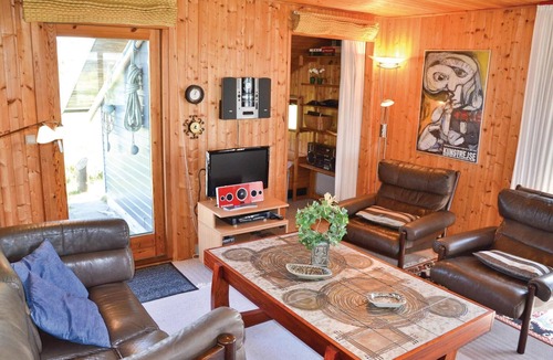 Lild Strand House | 2 bedroom awesome home in Frøstrup