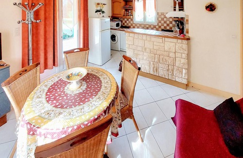 Bagnault House | 2 bedroom awesome home in Souvigne