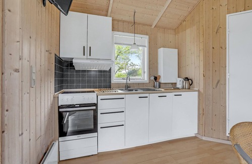 Ristinge House | 2 bedroom awesome home in Humble