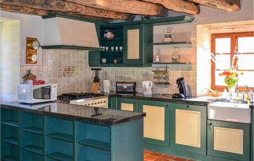 Padirac House | 2 Bedroom Awesome Home In Padirac