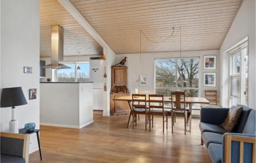 Give House | 2 Bedroom Awesome Home In Give