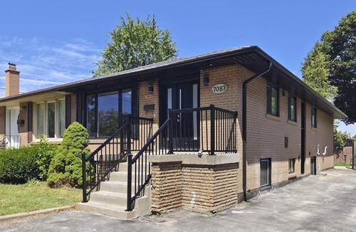 Malton House | 2 Bedroom Basement Near Pearson Airport