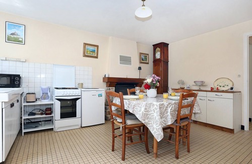 Andouille-Neuville House | 2 bedroom beautiful home in Andouillé-Neuville