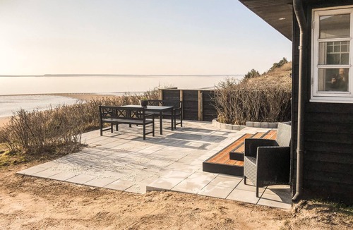 Sjaelborg House | 2 bedroom beach front home in Esbjerg V
