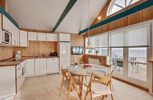Tørresø House | 2 bedroom beach front home in Otterup