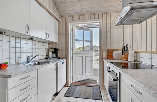 Ronde House | 2 bedroom beach front home in Rønde