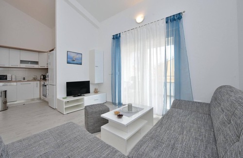 Vrsi Apartment | 2 bedroom beach front apartment in Vrsi-Mulo