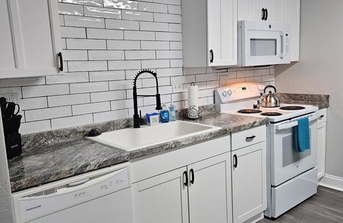 Seaside Homes House | 2-bedroom beachside getaway in marvelous Ormond Beach