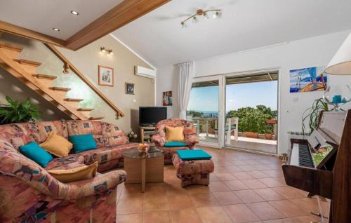 Sarsoni Apartment | 2 Bedroom Beautiful Apartment In Rijeka