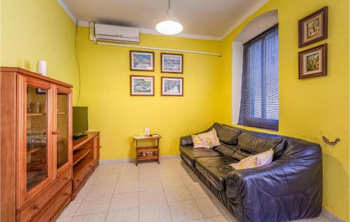 Osor Apartment | 2 Bedroom Beautiful Apartment In Osor