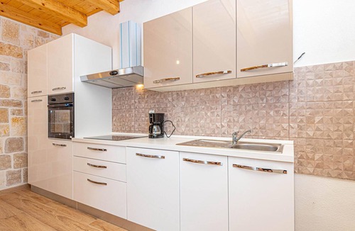 Drnis House | 2 bedroom beautiful home in Drinovci