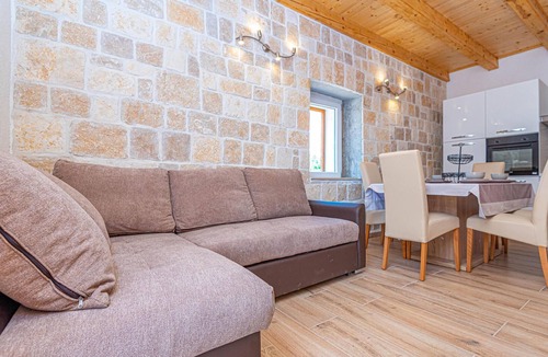 Drnis House | 2 bedroom beautiful home in Drinovci