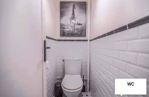 Chevilly-Larue Bed & Breakfast | 2 Bedroom Bed & breakfast in Chevilly-Larue