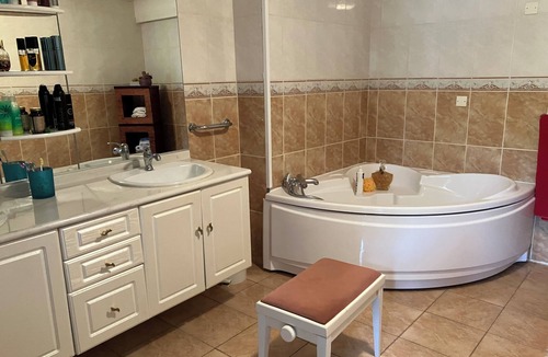 Segura Bed & Breakfast | 2 Bedroom Bed & breakfast in Segura