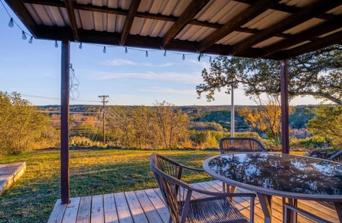 Burnet Cabin | 2 Bedroom Cabin Overlooking Lake Buchanan At Spider Mountain