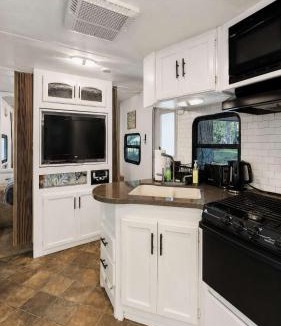 Carling Other | 2-bedroom Camper Trailer Cottage #3