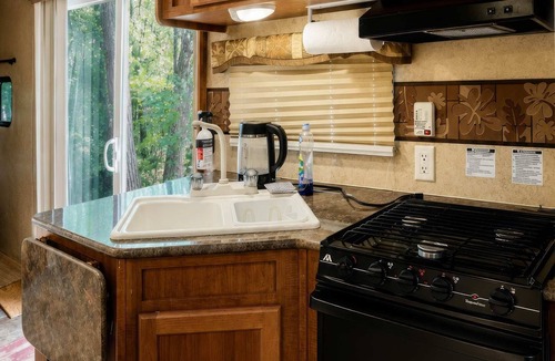 Carling House | 2-bedroom Camper Trailer Cottage #2
