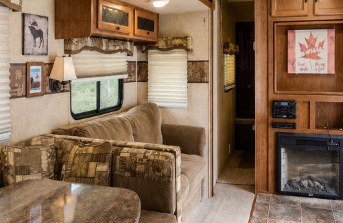 Carling House | 2-bedroom Camper Trailer Cottage #2