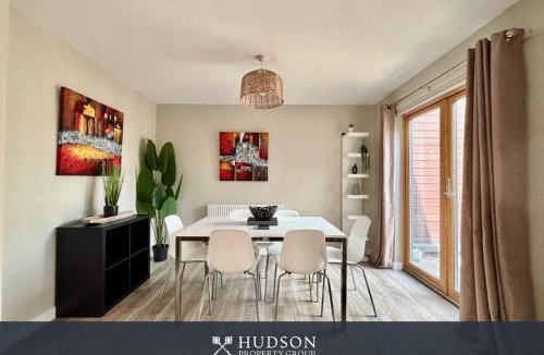 Telford House | 2-Bedroom Central Apartment