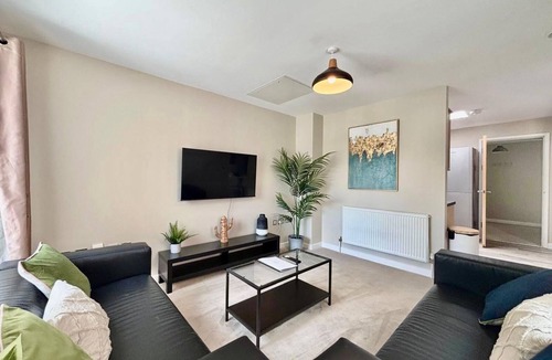 Telford Apartment | 2 Bedroom Central Apartment