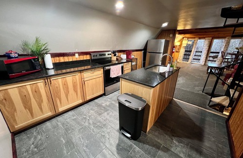 Unionville Ski Chalet | 2-bedroom chalet with forest view and hot tub