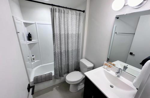 St. Louis Apartment | 2 Bedroom City Comfort