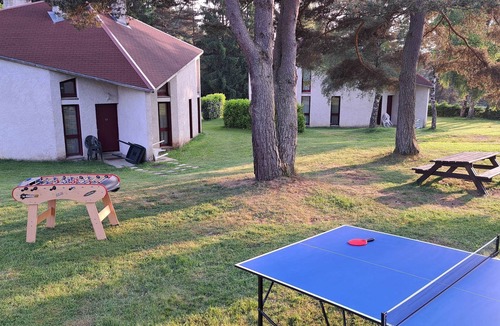 La Chapelle-Geneste Apartment | 2 Bedroom Cottage - Garden View