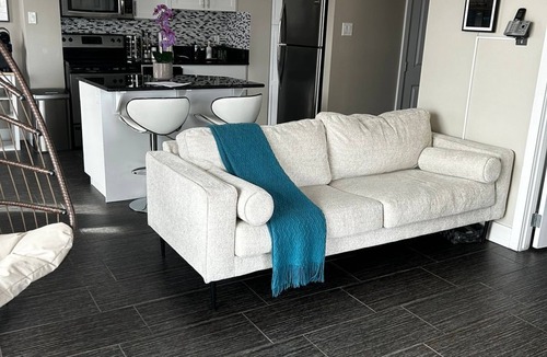 Saskatoon Downtown Condo | 2 Bedroom Condo, Close to River, Hospitals, University, Shopping- Free Parking