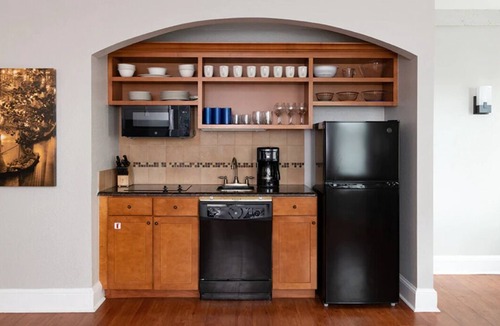 Downtown San Antonio Resort | 2 Bedroom Condo, Full Kitchen, Sleeps 6, Riverwalk, at Wyndham Riverside Suites!