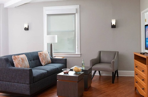 Downtown San Antonio Resort | 2 Bedroom Condo, Full Kitchen, Sleeps 6, Riverwalk, at Wyndham Riverside Suites!