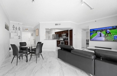Aventura Condo | 2-bedroom condo in beautiful Aventura with AC, Swimmimg pool and fitness room