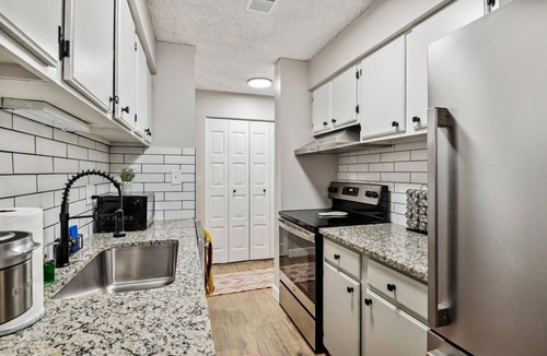 Hampden South Apartment | 2-bedroom Condo in Southmoor