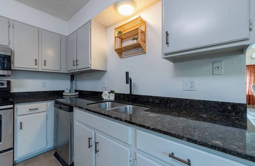 Oklahoma City Condo | 2 Bedroom Condo - Lake Hefner - OKC