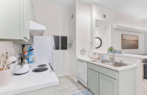 Kimberling City Condo | 2-bedroom condo in nice Kimberling City with AC