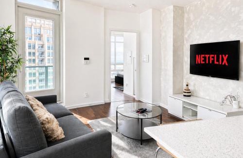 Fort York Apartment | 2 Bedroom Condo With City Views and Free Parking