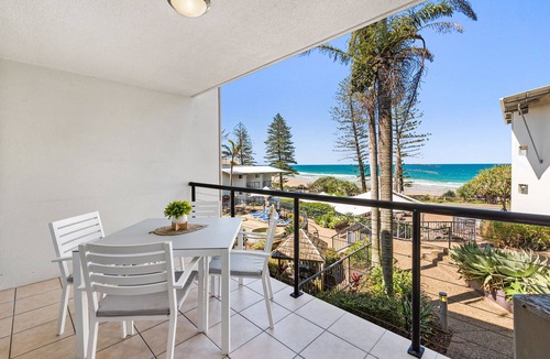 Coolum Beach Apartment | 2 Bedroom Coolum Beachside Apartment