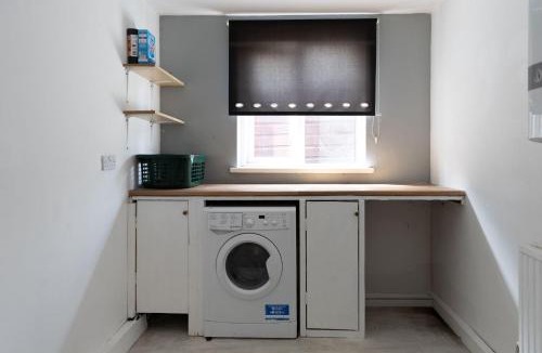 Barnsley Apartment | 2 bedroom Cossy Detached Property