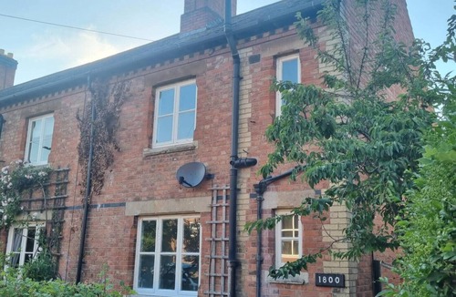 Leicester Cottage | 2 Bedroom Cosy Cottagenn