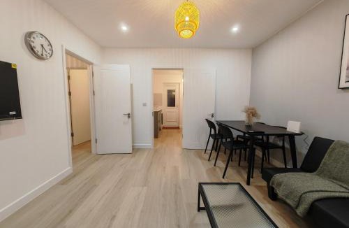 Castle Combe House | 2 Bedroom Cotswold Bungalow