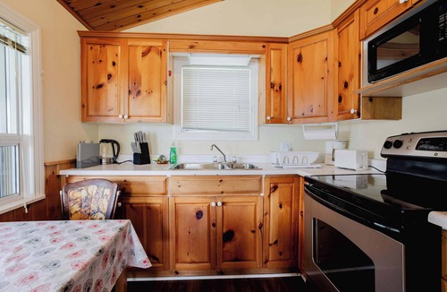 Bobcaygeon House | 2-Bedroom Cottage #11 - Ambleside