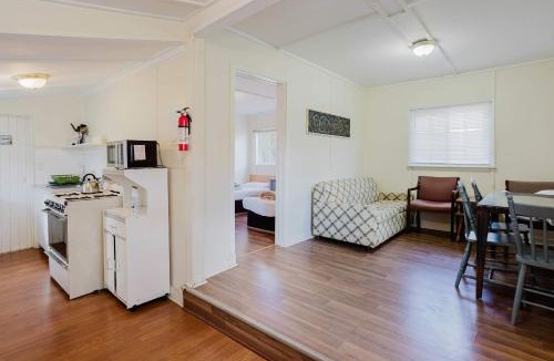 Gravenhurst House | 2-Bedroom Cottage #2 - Shortleaf Pine